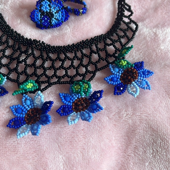 NEW Mexican Beaded Floral Necklace and Ring Set - Picture 3 of 5